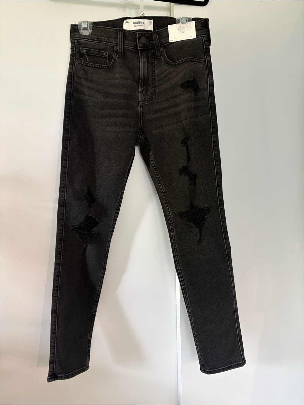 NWT Hollister Women's 28/6 L30 Black Distressed Athletic Skinny Stretch Jeans